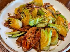 菜梗炒猪肝-菲乐餐厅(三十年经营·湖滨路店)