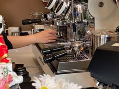 -Fridi Patisserie Cafe