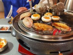 -围炉肉舍•炭烤活鳗•丹东海鲜烤肉(步行街店)