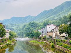 -安吉龙王山峡谷漂流