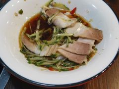 -虾弄弄海派小龙虾·牛羊蝎子火锅