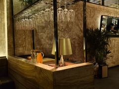 -FOUR PLAY BAR