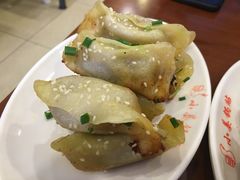 牛肉鍋貼-小姜锅贴(凤凰街店)