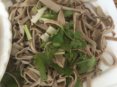 -溢心园香河肉饼总店