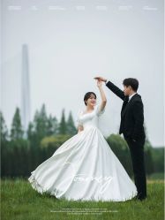 -雪中彩影婚纱摄影·微光艺术中心