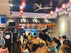 大堂-爆炸头阿姨小四川正宗川味小吃(无任何分店)