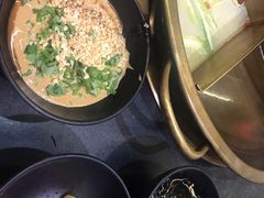 -沸炉重庆老火锅(军事博物馆店)