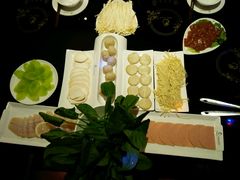 -唯爱KTV聚会餐厅(仙林东城汇店)