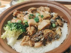 -依立香饭·紫砂鸡汤煲饭(紫云阁店)