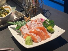 -铭牛烧肉·和牛海鲜自助(高新月牙湖店)