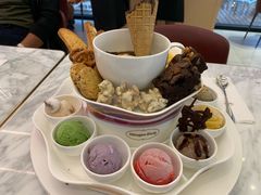 “享入咖啡”冰淇淋欢聚锅-哈根达斯(美罗城店)