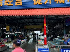 -霞涌市场海鲜摆卖区