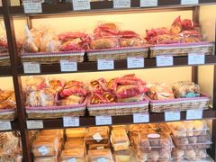 -红宝石·鲜奶小方·海派西点房(金杨店)