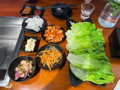 -肉甲韩国木炭烤肉(新壹街1店)