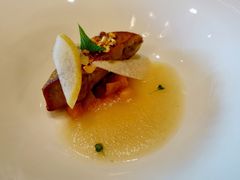 露杰鹅肝配苹果及威廉梨汁-福楼法餐厅FLO