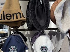 -lululemon(上海浦东IFC店)