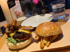 经典大汉堡-The Diner X餐厅(青岛万象城店)
