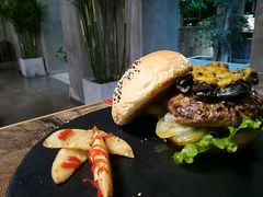 球馆汉堡-HIGH FIVE哈福手工汉堡(桂林路店)