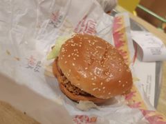 -麦当劳(龙洞店)