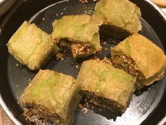 -布丁严选酒店(杭州武林西湖文化广场地铁站店)