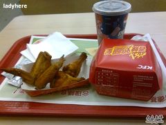 周三买一送一的烤翅-肯德基(丰管路店)