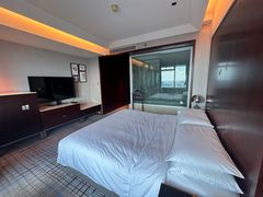 -上海龙之梦万丽酒店