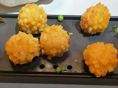 咸蛋黄鲜虾球-荟廷·晶萃(陆家嘴尚悦湾店)