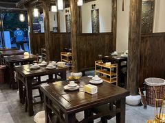 -聚汇三少·龙虾·中餐厅(莫邪路新天地店)