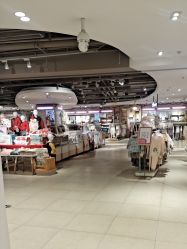 -孩子王(静安大融城店)