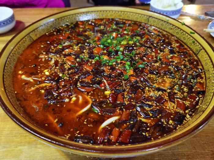 地主婆私房菜-"秋天来汉中赏秋景,晚上在留坝老街逛看到了.