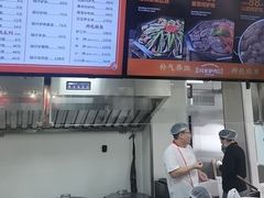 -闫家驴肉老店(华电一校店)