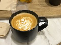 -星巴克臻选(深圳龙华红山天虹店)