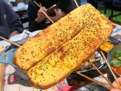 -小两口锦州烧烤·脆皮油边(依云北郡店)