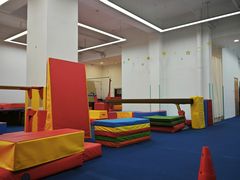 -蜩动儿童运动成长馆(恒生万鹂广场店)