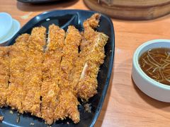 -莱莱小笼·乔艾