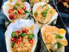 -龙巢盱眙龙虾·鸡煲·烧烤宵夜(坪洲店)