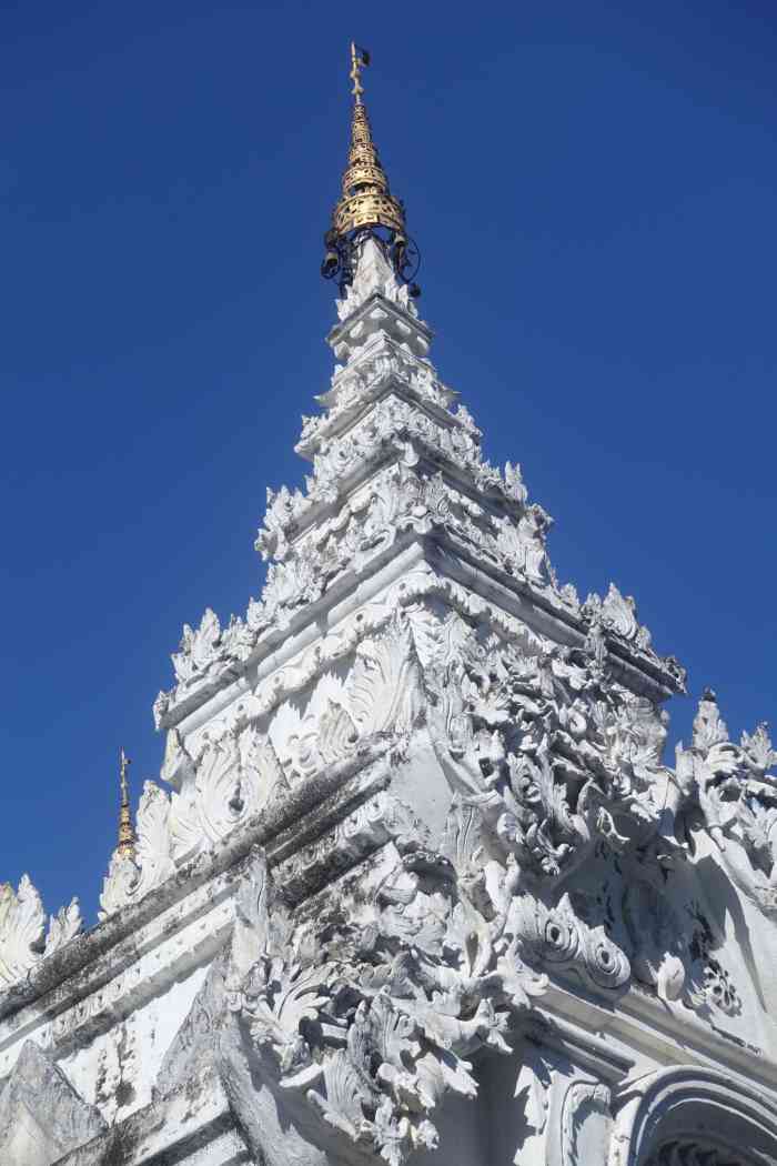 圣方寺-"清迈的寺庙就是多,记得这个寺庙就在塔佩门."-大众点评移动版