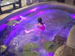 -泉城欧乐堡戏水湾艺术养生温泉