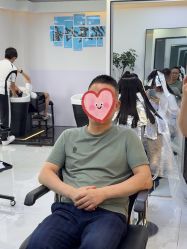-V7 HAIR SALON