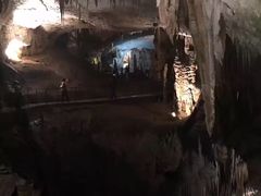 -波斯托伊纳溶洞