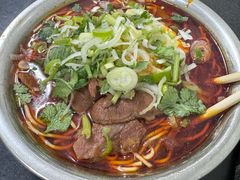 -薛记襄阳香辣牛肉面(平安路店)