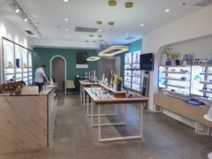 -无界眼镜MaxLess(南翔印象城店)