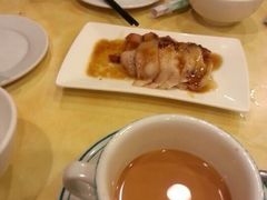 奶茶，猪颈肉-新发记港式茶餐厅(黄浦店)