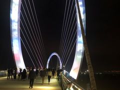 -南京眼步行桥