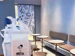 -喜茶(北京华贸购物中心店)