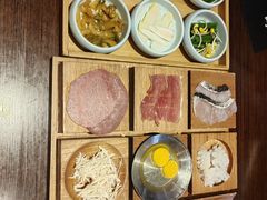 -银米·云南传统过桥米线(双廊黑金冠店)