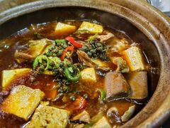 鸭血臭豆腐肥肠煲-金龙·打边炉(南京西路店)