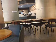 大堂-瑞幸咖啡(大都会东方广场店)