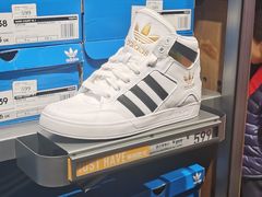 -NIKE上海青浦优选体验店