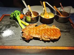 -弦月窗LUNETTE BY AMANDA(复兴路店)